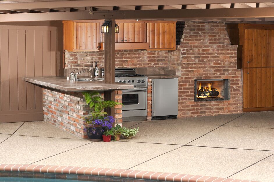 Majestic Villawood 36" Traditional Outdoor Wood Burning Fireplace With Herringbone Refractory
