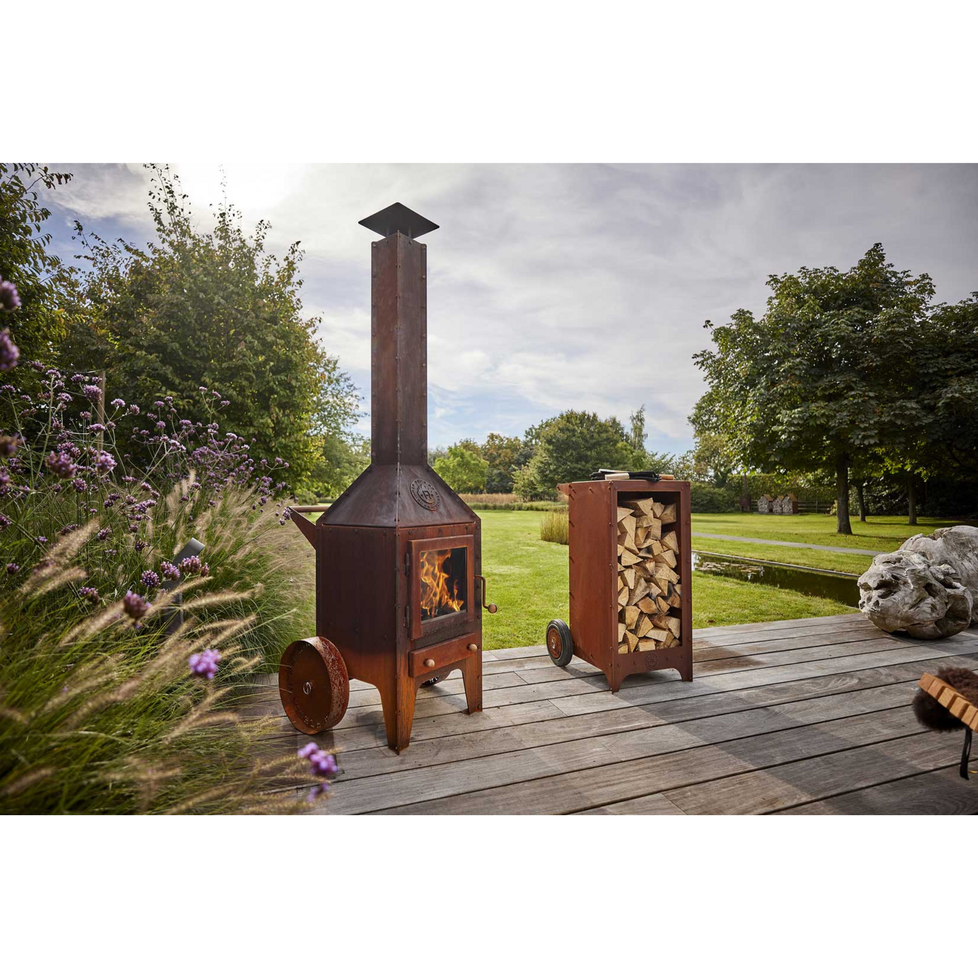 RB73 Bijuga 3mm CorTen Steel Fireplace With Two Wheels and a Push Bar