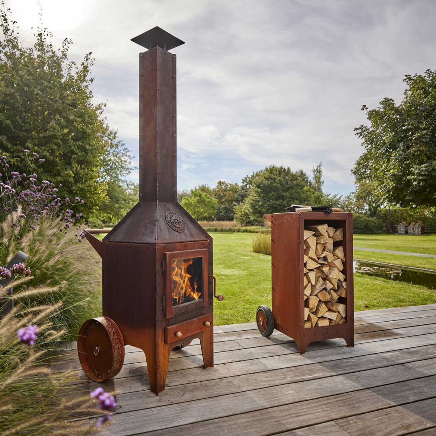 RB73 Bijuga 3mm CorTen Steel Fireplace With Two Wheels and a Push Bar