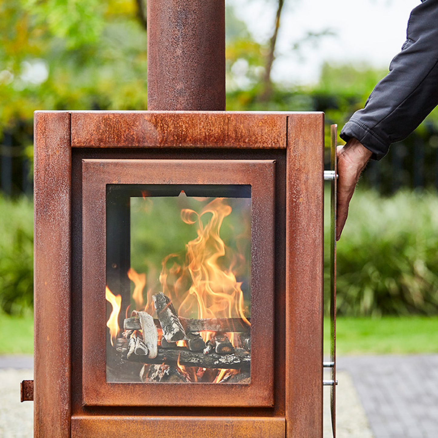 RB73 Quaruba XL 3-Sided Glass Fireplace